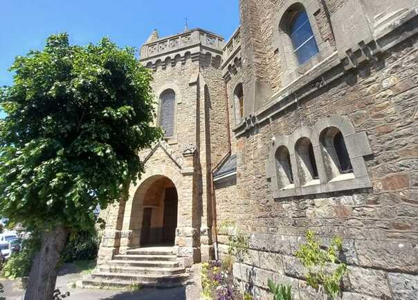 Visite de l'Eglise Charles de Blois